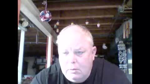Snapshot of efriff chatting on May 28, 11:40 am efriff online show from May 28, 11:40 am