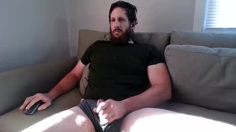 Snapshot of eggplantout chatting on December 6, 3:44 pm Eggplant Out online show from December 6, 3:44 pm