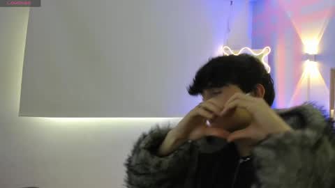 eidan_tay online show from April 15, 8:42 pm