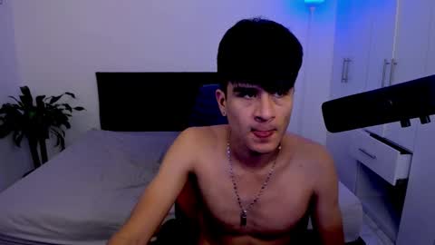 eiden_allenx1 online show from February 4, 11:49 am