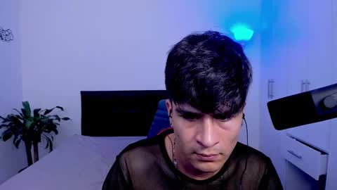 eiden_allenx1 online show from February 4, 2:53 pm