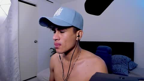 eiden_allenx1 online show from February 7, 1:36 am