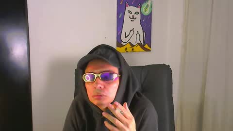 Snapshot of eider122 chatting on February 18, 2:07 am EIder online show from February 18, 2:07 am