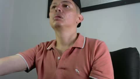 Snapshot of eider122 chatting on March 2, 4:36 am EIder online show from March 2, 4:36 am