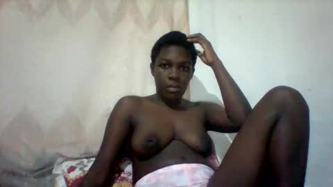 Snapshot of eileen_en chatting on May 24, 1:27 pm eileen_en online show from May 24, 1:27 pm