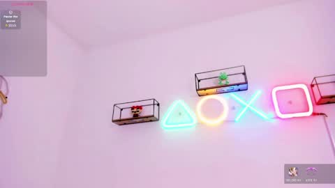 eileenn tanihara online show from April 12, 10:20 am