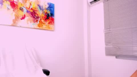 eileenn tanihara online show from April 18, 2:26 am