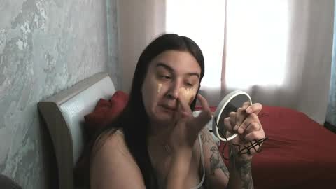 Lina online show from April 8, 8:14 am