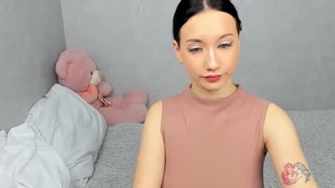 eileenmoores online show from February 25, 2:48 pm