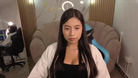 eimy18_b online show from May 9, 1:05 pm