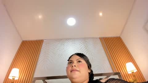 Eimy  online show from April 18, 5:11 am