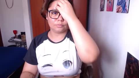 Snapshot of eimy_saenzz chatting on November 13, 6:29 pm eimy_saenzz online show from November 13, 6:29 pm