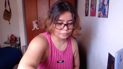 eimy_saenzz online show from February 7, 4:54 pm