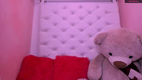 eimy online show from April 10, 2:00 pm