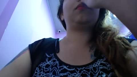 Snapshot of eireneninon chatting on December 5, 12:41 am Eirene online show from December 5, 12:41 am