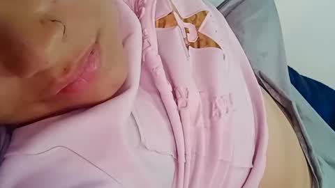 Snapshot of eireneninon chatting on December 5, 3:28 pm Eirene online show from December 5, 3:28 pm