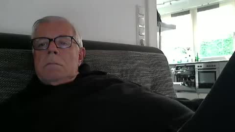 eisbaer1957 online show from October 26, 2:23 pm