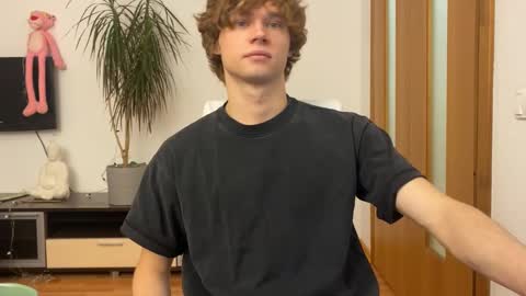 Eitan online show from December 20, 4:42 am