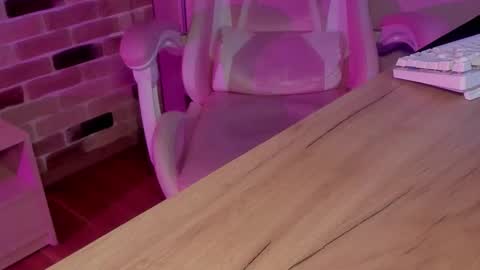 Snapshot of ek0a chatting on February 22, 12:34 am Lane online show from February 22, 12:34 am