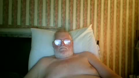 Snapshot of eketman1964 chatting on September 17, 10:22 pm eketman1964 online show from September 17, 10:22 pm