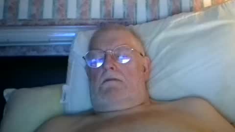 Snapshot of eketman1964 chatting on October 13, 10:43 pm eketman1964 online show from October 13, 10:43 pm