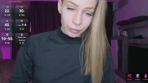 Snapshot of el1s_evans chatting on April 20, 11:02 am please read my bio there is information about private shows and about my personality online show from April 20, 11:02 am