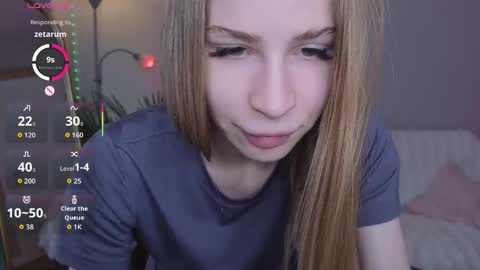 Snapshot of el1s_evans chatting on April 26, 10:02 am please read my bio there is information about private shows and about my personality online show from April 26, 10:02 am