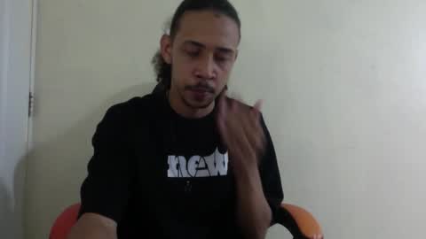 Instagram BelowAbajo online show from March 25, 2:28 am