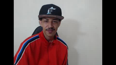 Snapshot of el_menor chatting on August 1, 5:07 am Instagram BelowAbajo online show from August 1, 5:07 am