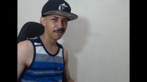 Snapshot of el_menor chatting on August 9, 3:44 am Instagram BelowAbajo online show from August 9, 3:44 am