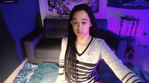 Snapshot of ela_0 chatting on January 26, 5:34 am Ela Help me reach 100 thumbs up online show from January 26, 5:34 am