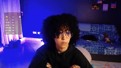 Snapshot of ela_0 chatting on March 1, 2:26 am Ela Help me reach 100 thumbs up online show from March 1, 2:26 am