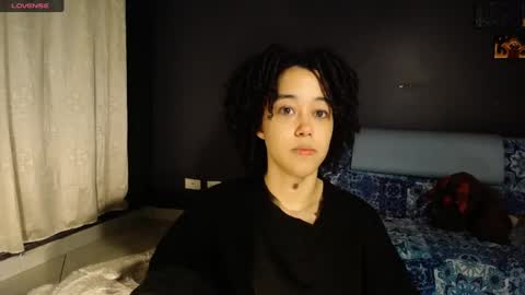 Snapshot of ela_0 chatting on March 9, 2:29 am Ela Help me reach 100 thumbs up online show from March 9, 2:29 am