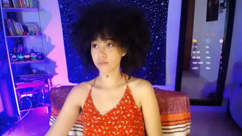 Snapshot of ela_0 chatting on May 19, 3:24 am Ela Help me reach 100 thumbs up online show from May 19, 3:24 am