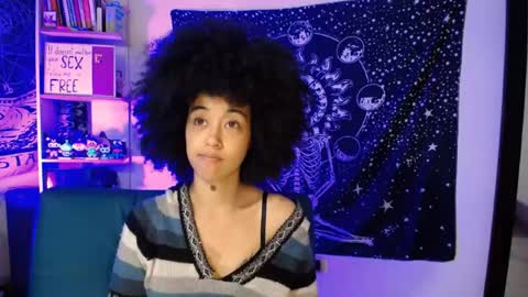 Snapshot of ela_0 chatting on July 24, 5:38 am Ela Help me reach 100 thumbs up online show from July 24, 5:38 am