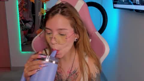 Ela online show from October 21, 3:51 am