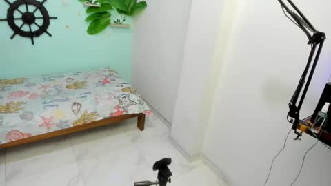 Snapshot of eladyrous98 chatting on February 2, 1:32 pm ladi online show from February 2, 1:32 pm