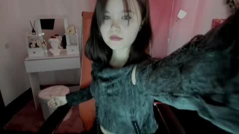 Your sweet girl online show from April 15, 1:12 am