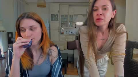Elani online show from May 12, 8:28 pm