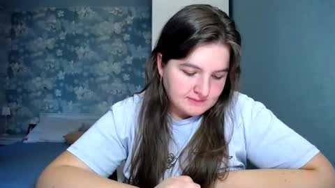 Elanis online show from April 19, 4:39 pm