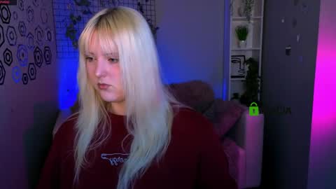 Elara online show from April 12, 9:36 am