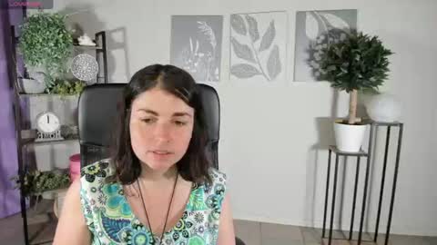 Snapshot of elara_starfall chatting on June 24, 5:06 am Marta online show from June 24, 5:06 am