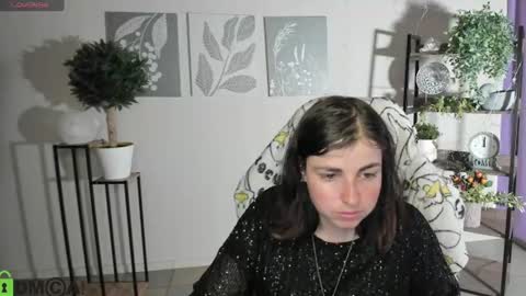 Snapshot of elara_starfall chatting on July 11, 5:10 am Marta online show from July 11, 5:10 am