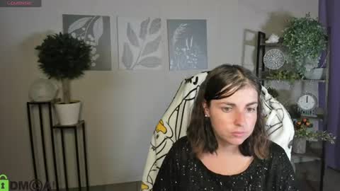 Snapshot of elara_starfall chatting on July 14, 10:21 am Marta online show from July 14, 10:21 am