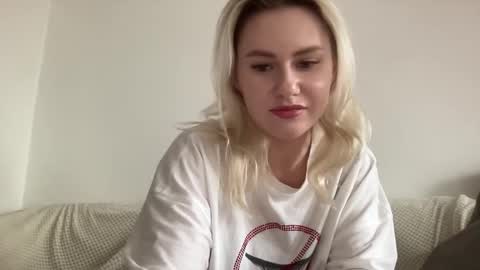 elaraluxxxe online show from October 21, 9:54 am