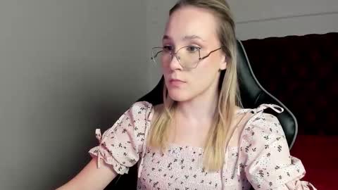 elaravoltage online show from March 17, 11:13 am