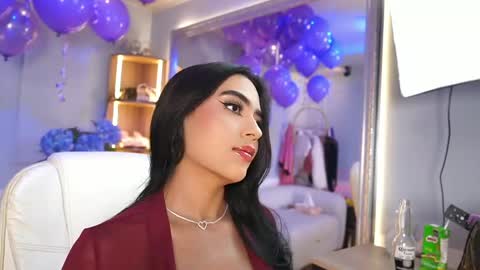 Snapshot of elasummeer chatting on April 18, 7:58 pm Elasummeer online show from April 18, 7:58 pm