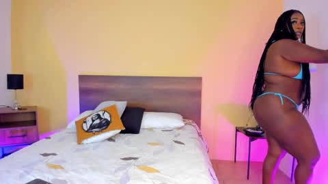 Snapshot of elawalker1 chatting on February 24, 3:12 am Ela online show from February 24, 3:12 am