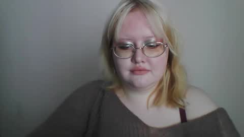 elayne_sweet online show from March 6, 8:11 am