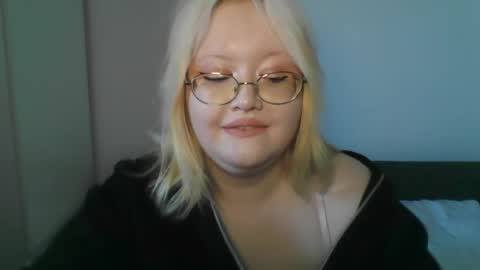 elayne_sweet online show from April 8, 8:03 am